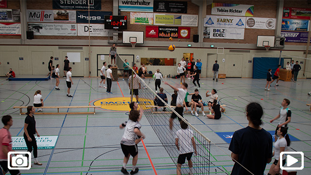 Strohäckers-Strikers gewinnen beim Volleyballturnier